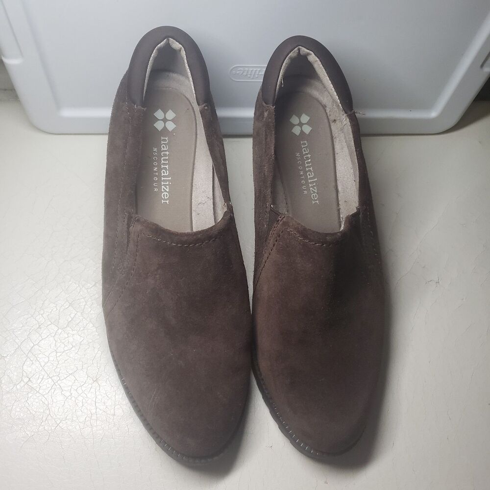 NATURALIZER Women's BROWN  suede "Dorean" shoe 7W Preowned Discontinued style